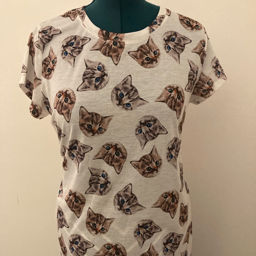 Adorable Tabby Cat T-Shirt XXL juniors size 19